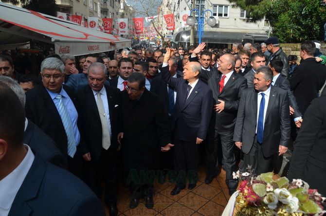 MHP LİDERi DEVLET BAHÇELİ AKHİSARLILAR İLE BULUŞTU